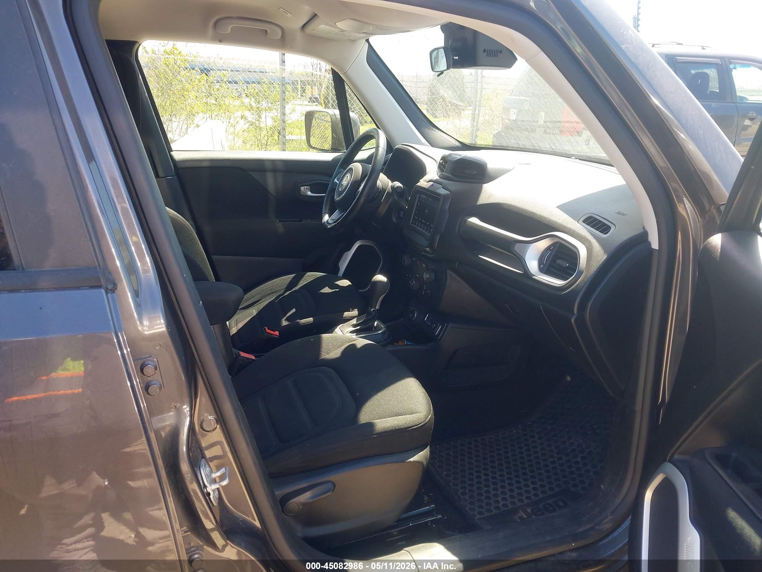 2020 Jeep Renegade Latitude Серый vin: ZACNJBBB6LPL90868