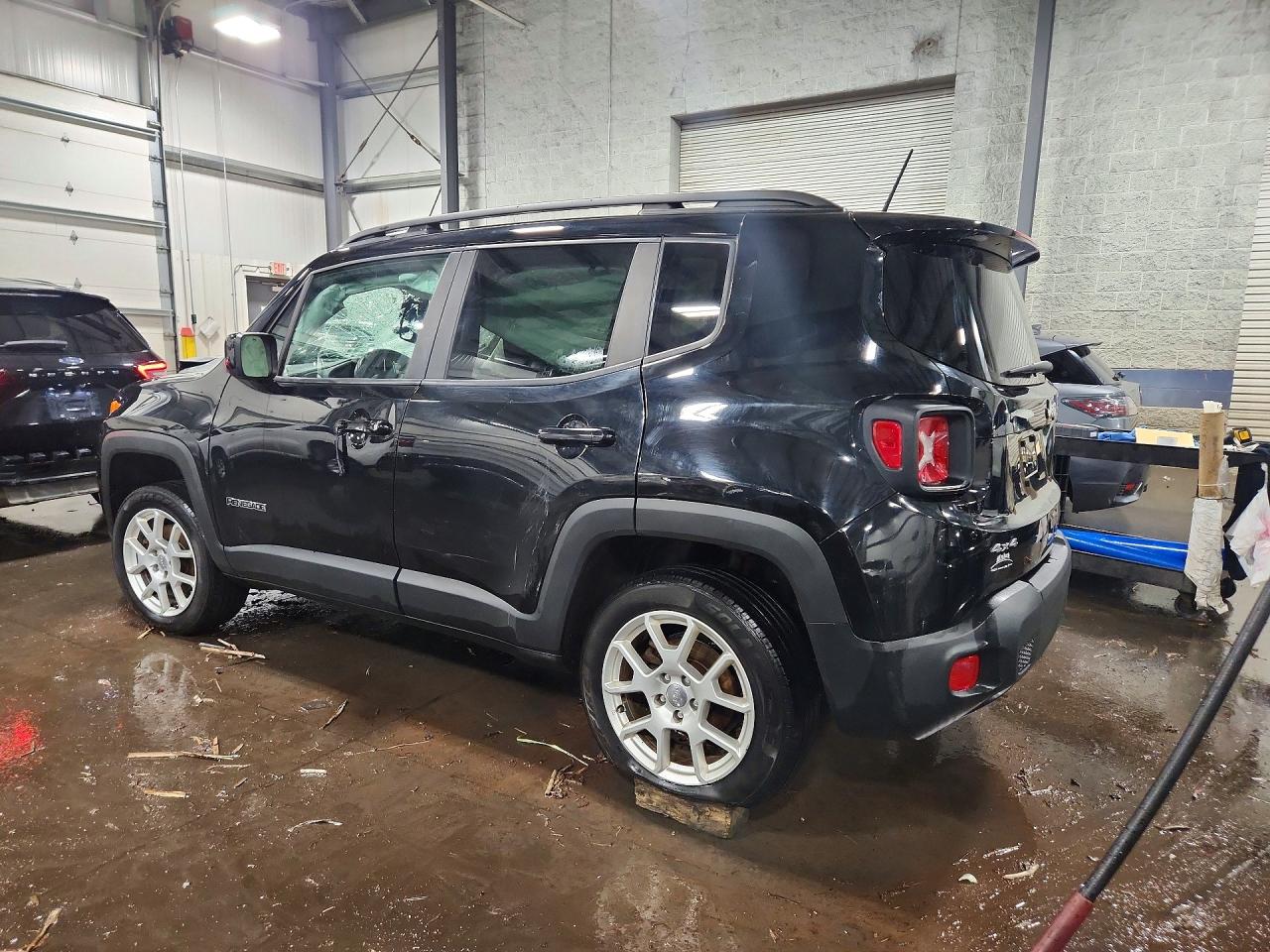2020 Jeep Renegade Latitude Black vin: ZACNJBBB3LPL51901