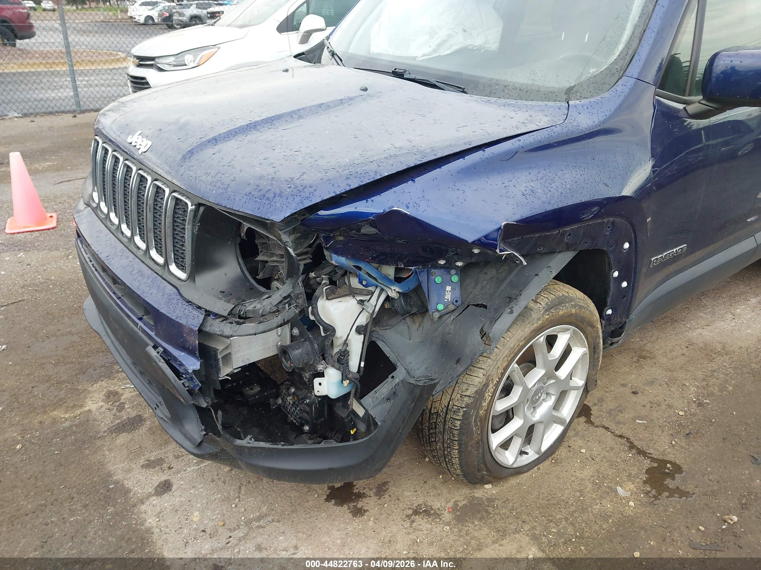 2019 Jeep Renegade Latitude 4x4 Blue vin: ZACNJBBB5KPK73958