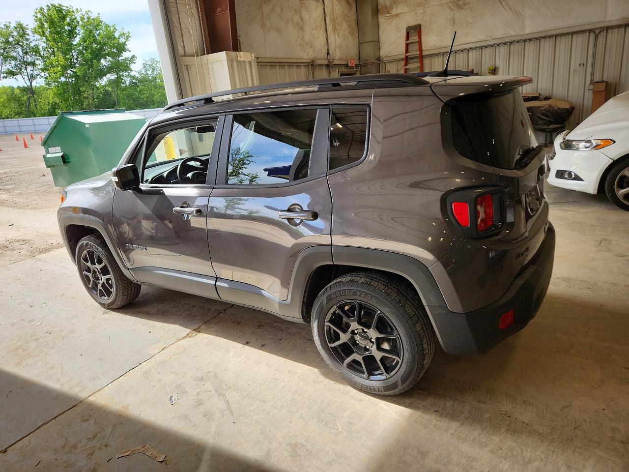 2020 Jeep Renegade Latitude Gray vin: ZACNJBBB6LPL83337