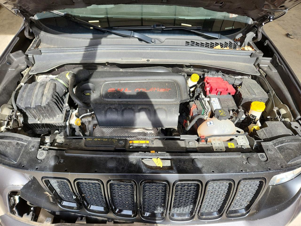 2020 Jeep Renegade Latitude Gray vin: ZACNJBBB6LPL83337