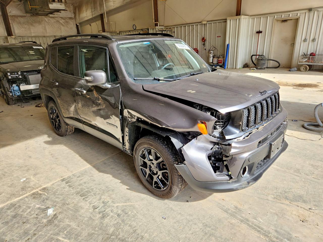 2020 Jeep Renegade Latitude Gray vin: ZACNJBBB6LPL83337