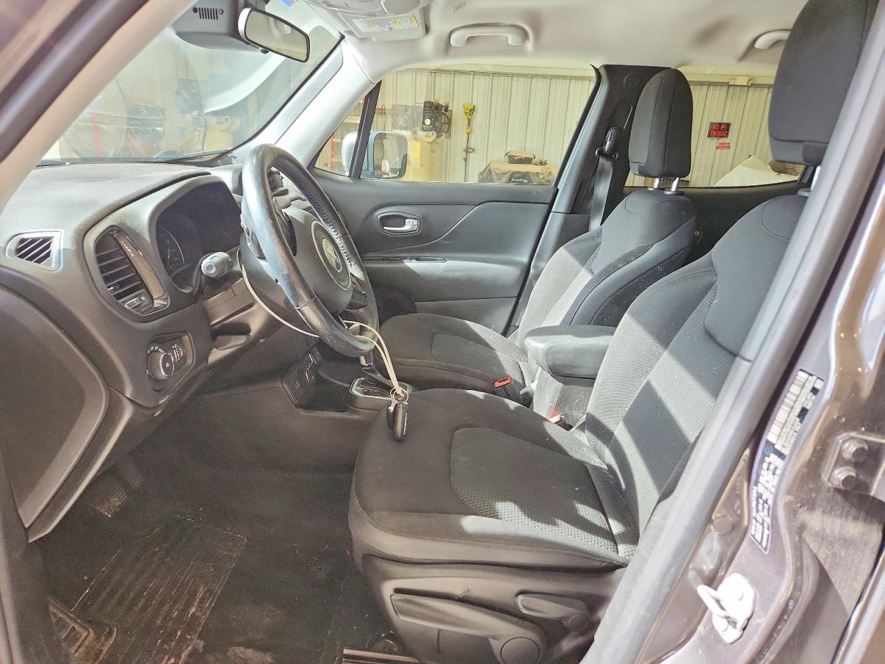 2020 Jeep Renegade Latitude Gray vin: ZACNJBBB6LPL83337