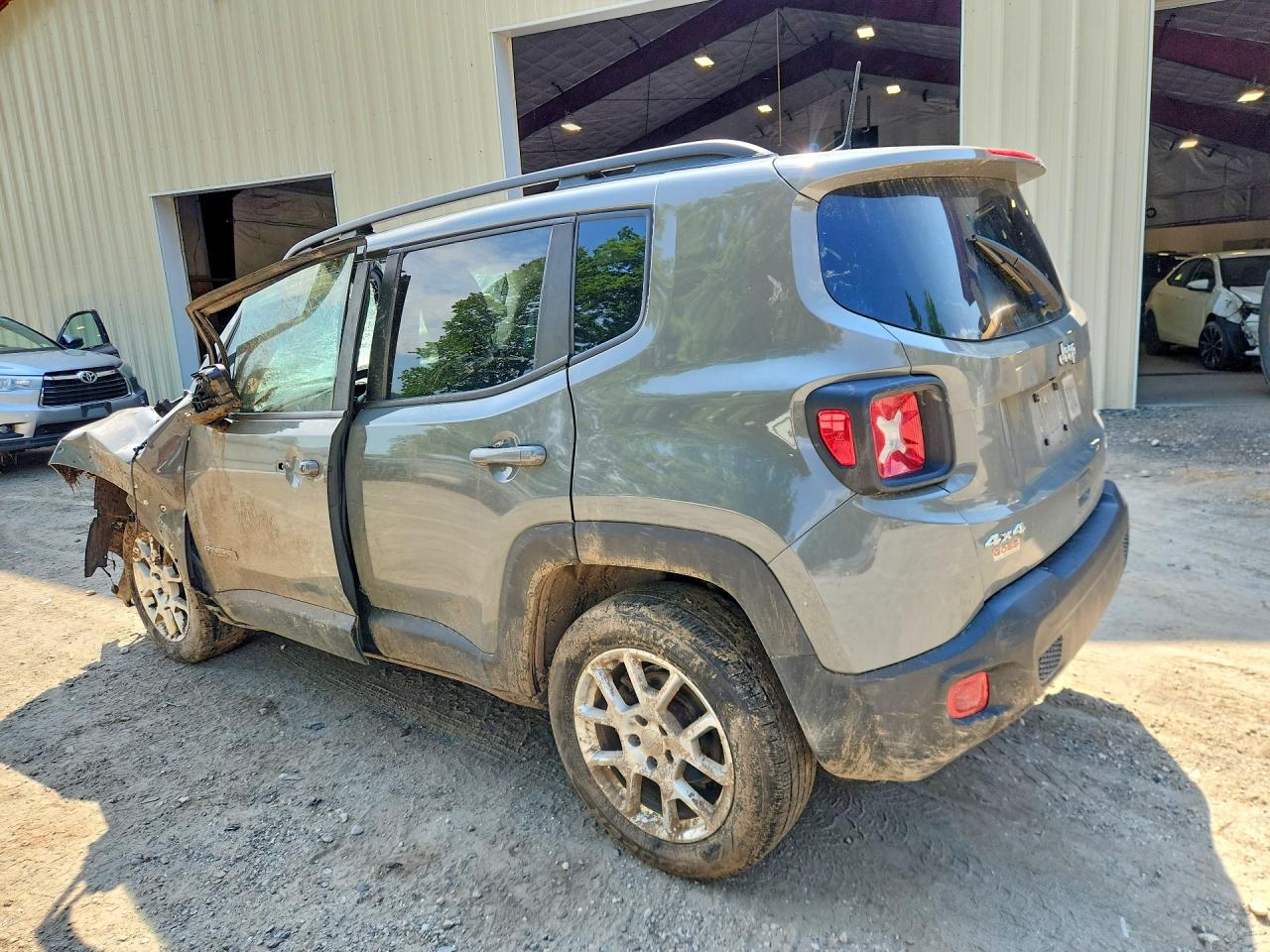2020 Jeep Renegade Latitude Gray vin: ZACNJBBB6LPL97979