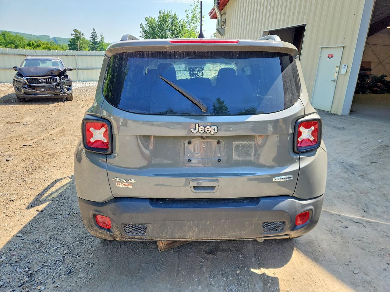 2020 Jeep Renegade Latitude Gray vin: ZACNJBBB6LPL97979