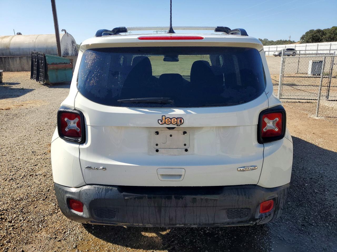 2020 Jeep Renegade Latitude White vin: ZACNJBBBXLPL27451