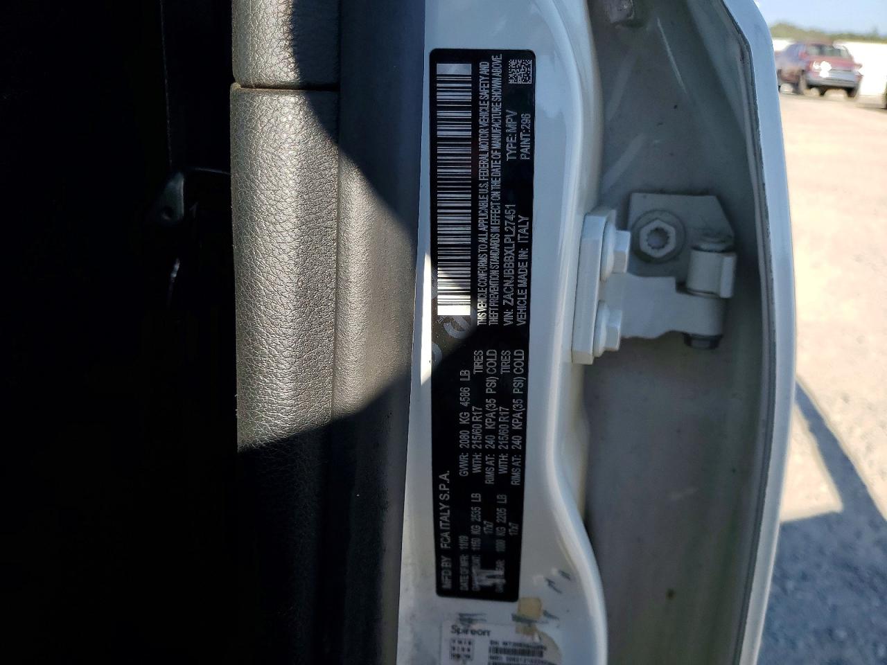 2020 Jeep Renegade Latitude White vin: ZACNJBBBXLPL27451