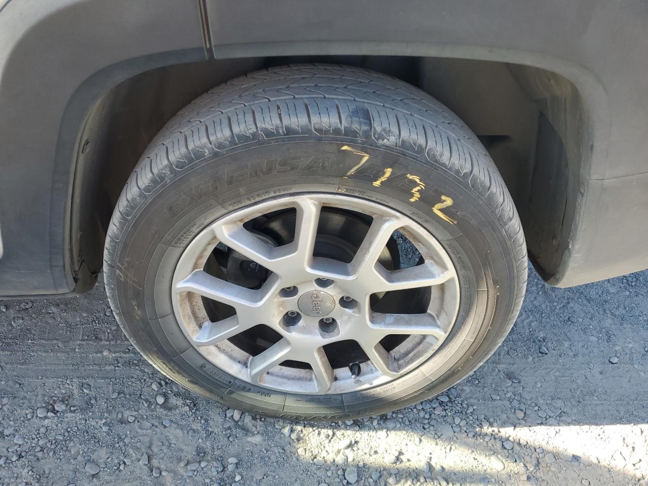 2020 Jeep Renegade Latitude White vin: ZACNJBBBXLPL27451 Damage: Left Rear Wheel, Bent, Replacement Required