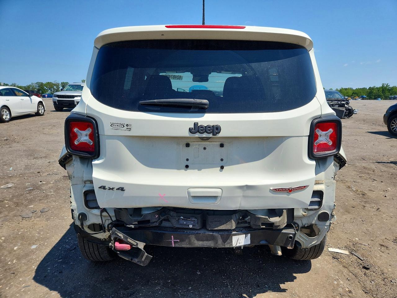2020 Jeep Renegade Trailhawk White vin: ZACNJBC13LPL07936