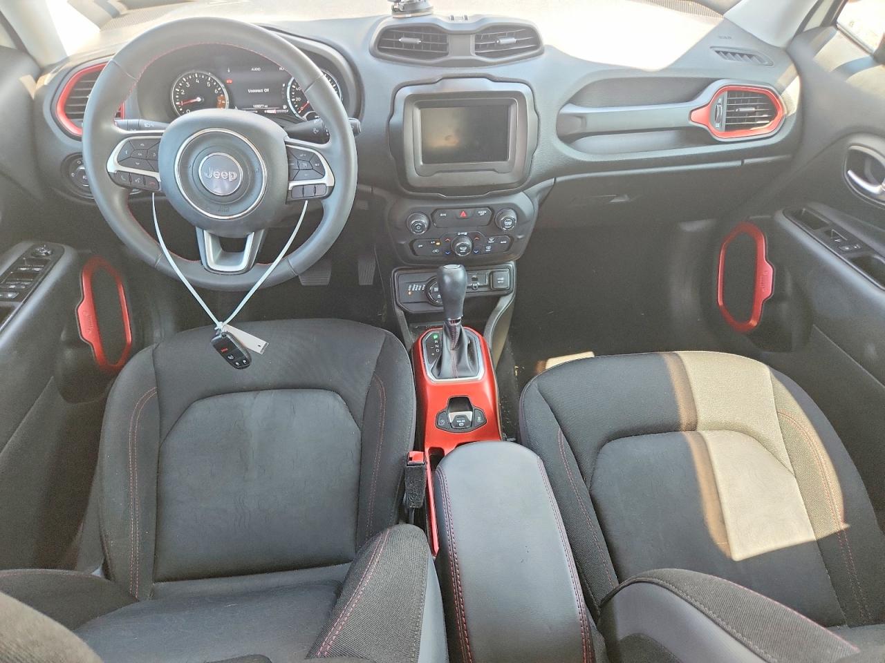 2020 Jeep Renegade Trailhawk White vin: ZACNJBC13LPL07936