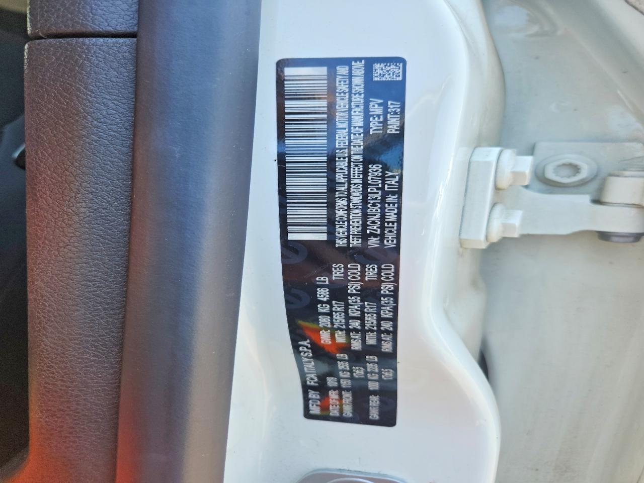 2020 Jeep Renegade Trailhawk White vin: ZACNJBC13LPL07936