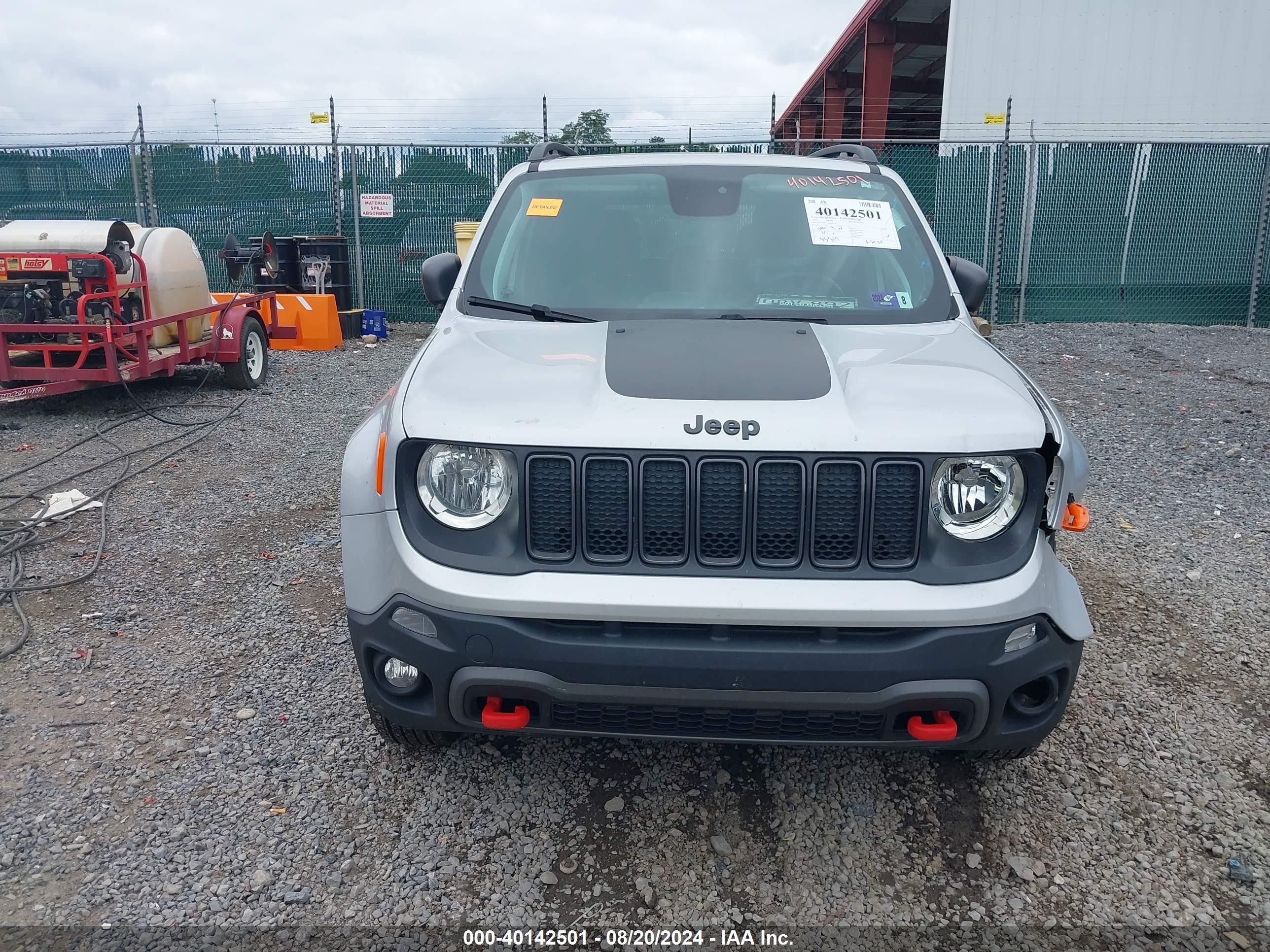 2019 Jeep Renegade Trailhawk 4x4 Серебряный vin: ZACNJBC17KPK00239