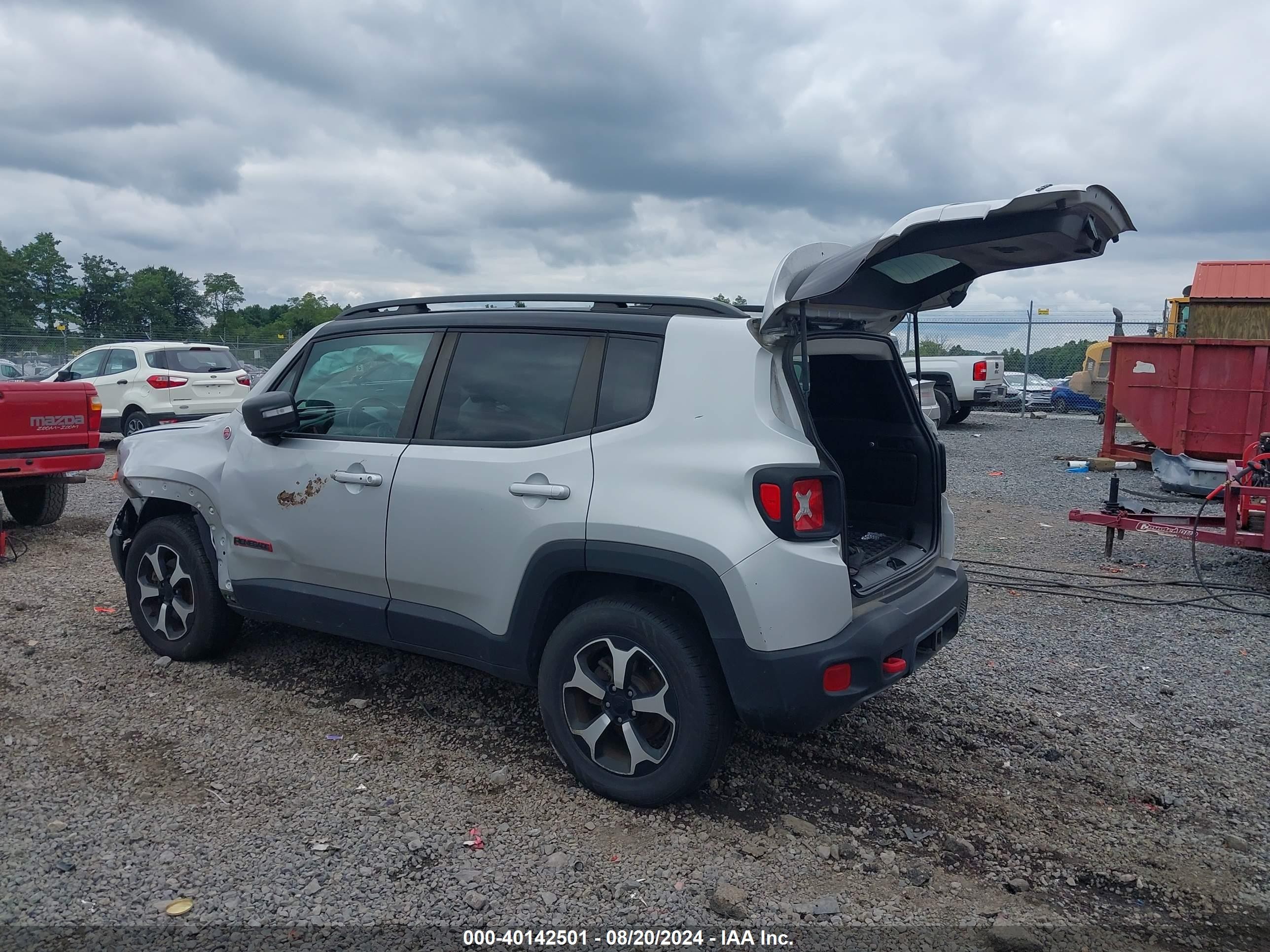 2019 Jeep Renegade Trailhawk 4x4 Серебряный vin: ZACNJBC17KPK00239