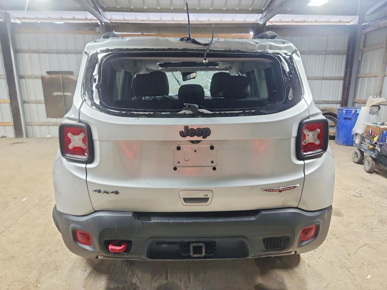 2019 Jeep Renegade Trailhawk Серебряный vin: ZACNJBC17KPK00239