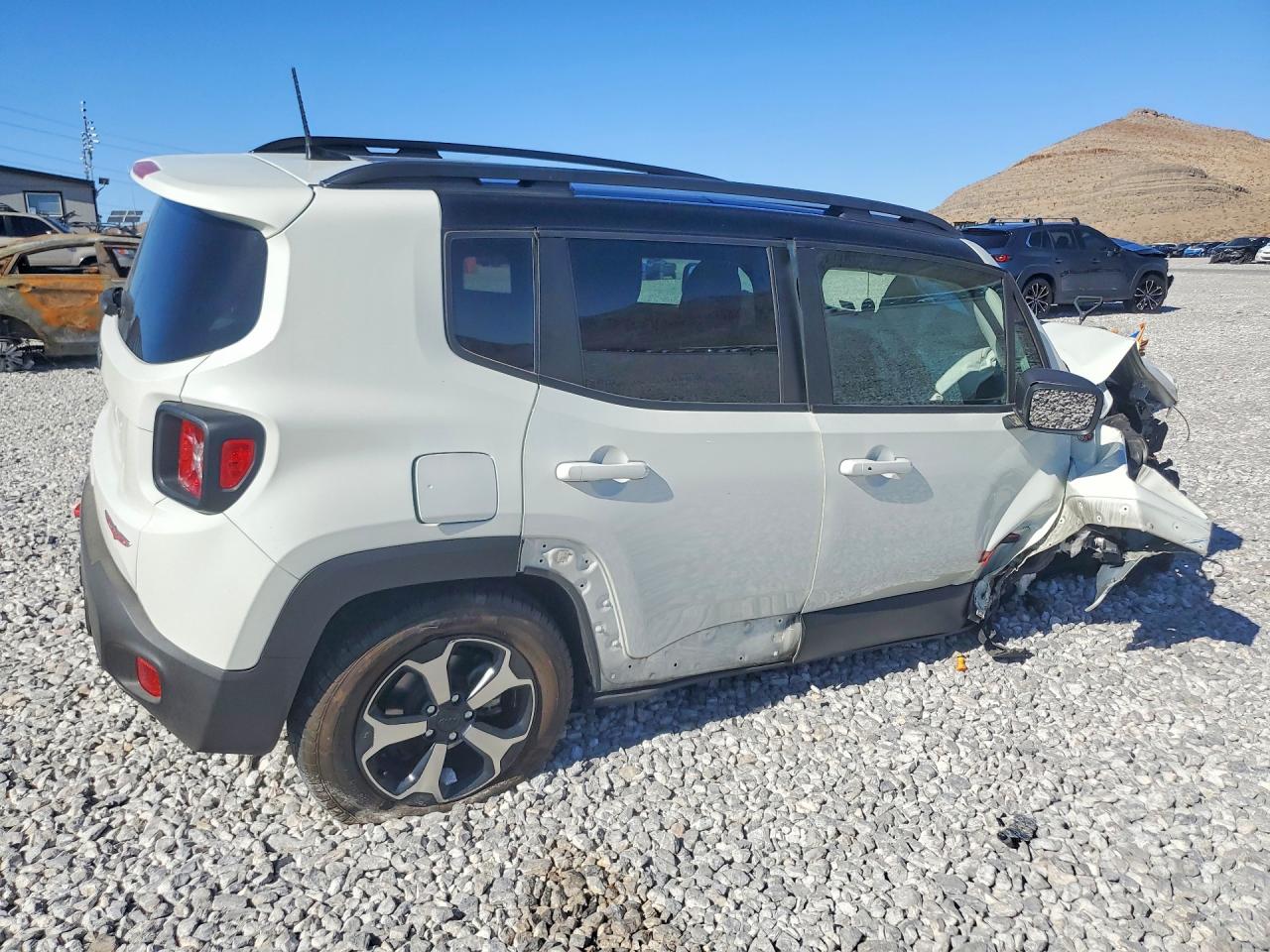 2020 Jeep Renegade Trailhawk White vin: ZACNJBC17LPL56038