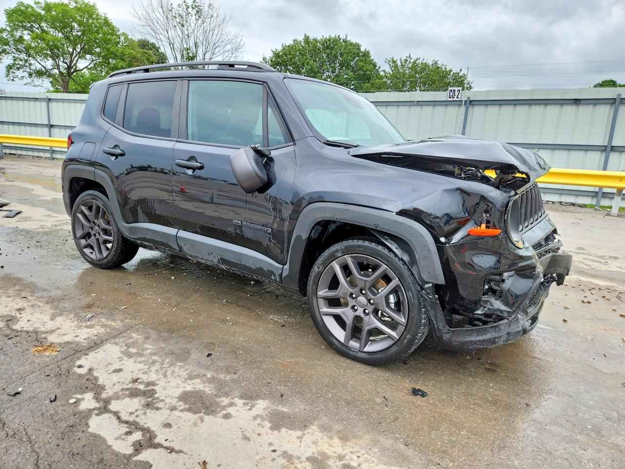 2021 Jeep Renegade Latitude Черный vin: ZACNJCBB7MPN16422