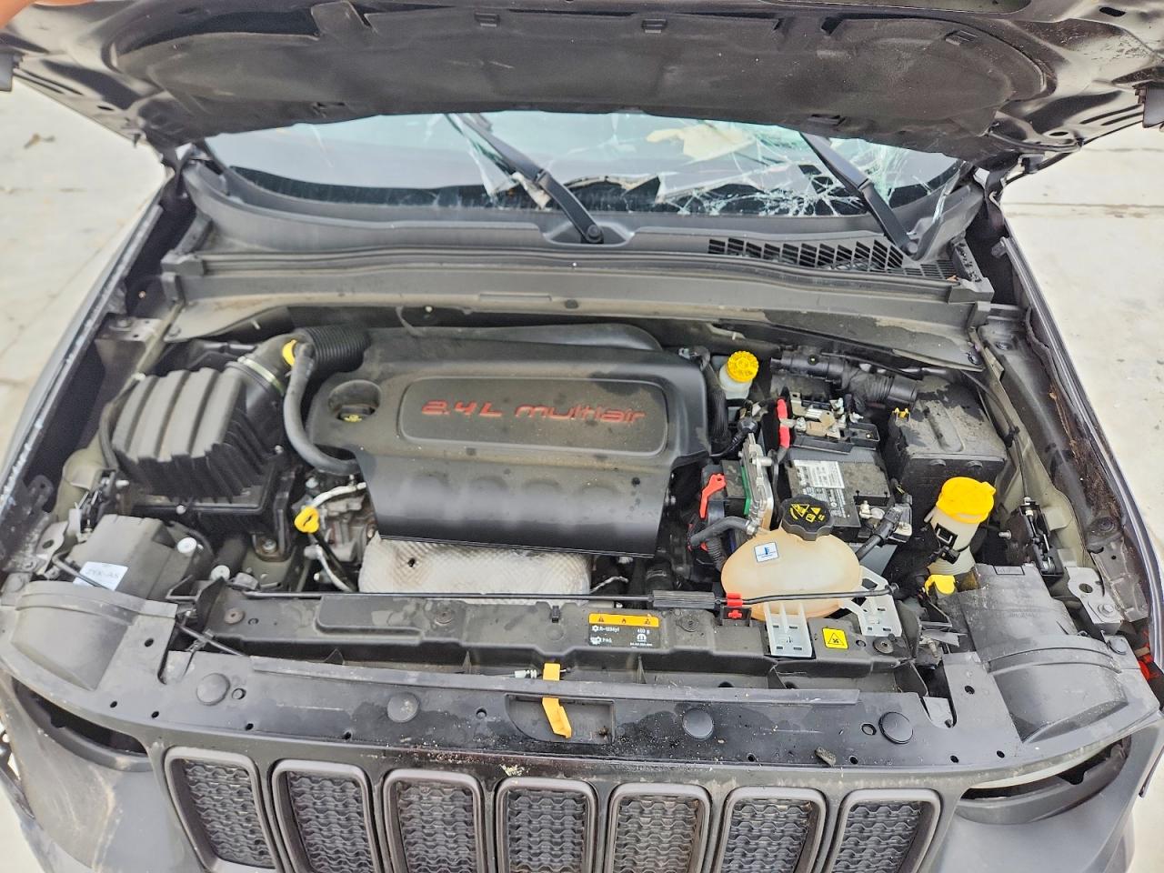 2021 Jeep Renegade Latitude Gray vin: ZACNJCBB9MPM33462