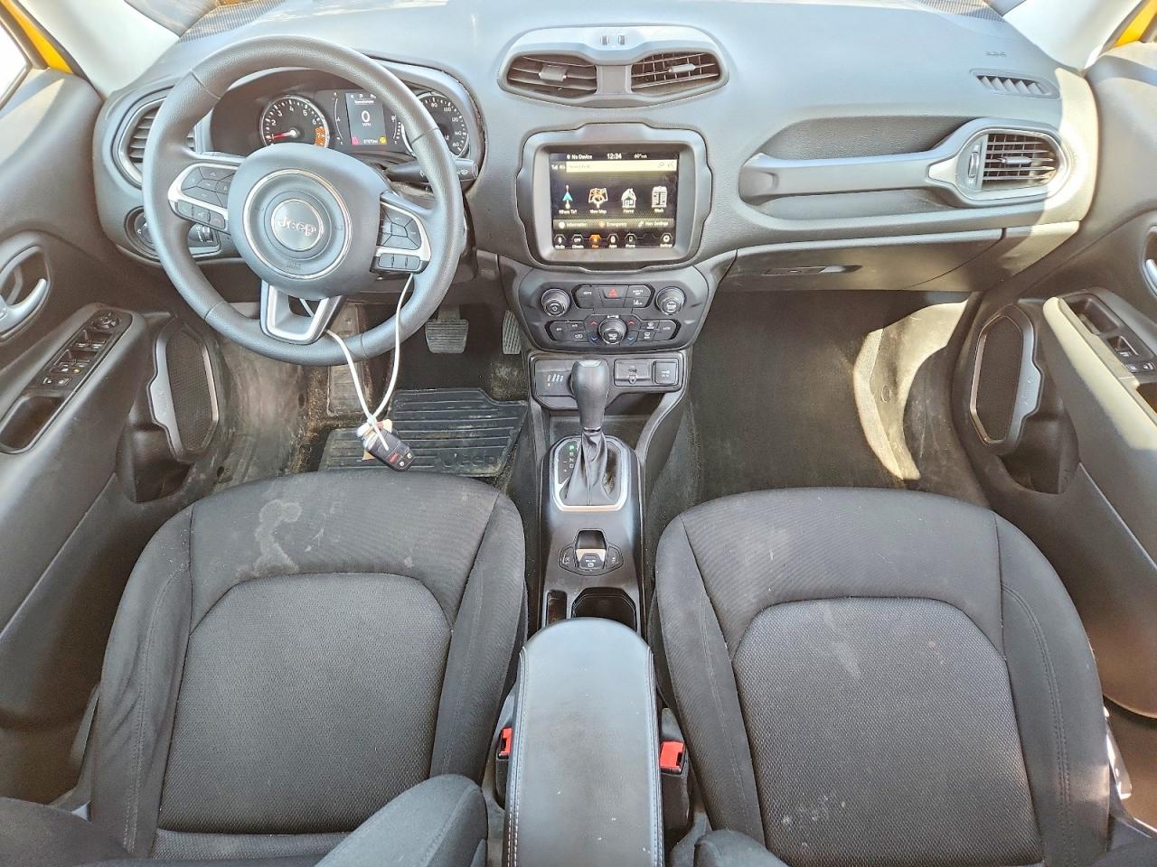 2023 Jeep Renegade Latitude Желтый vin: ZACNJDB10PPP38933