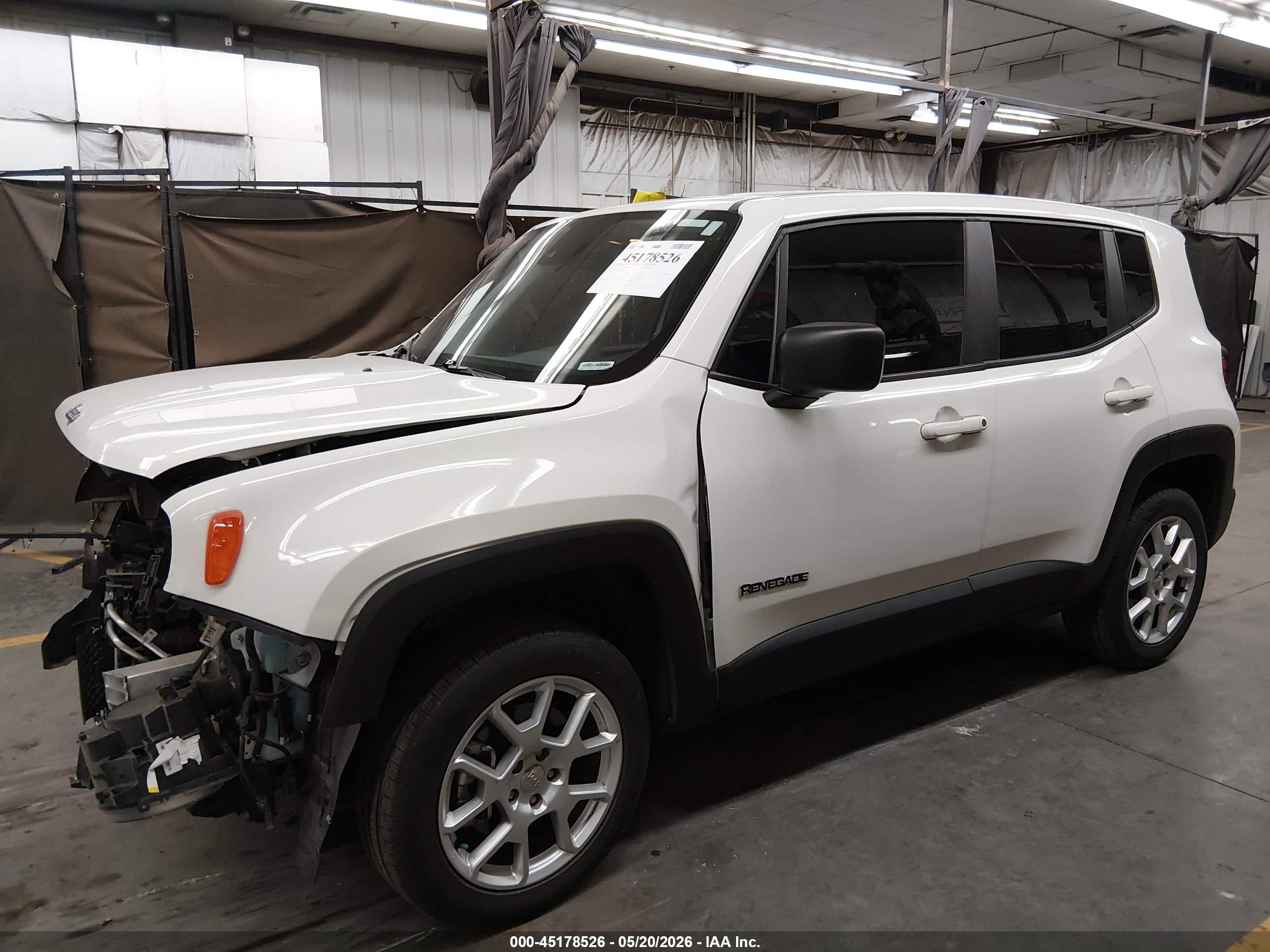 2023 Jeep Renegade Latitude 4x4 White vin: ZACNJDB11PPP13054