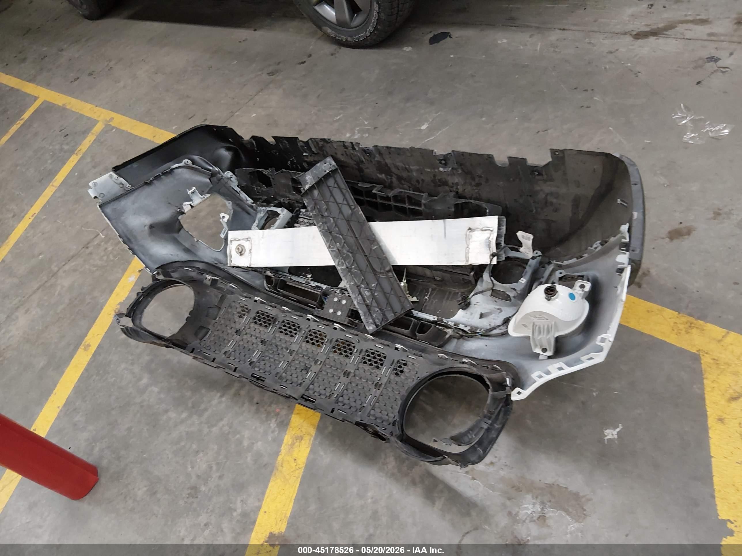 2023 Jeep Renegade Latitude 4x4 White vin: ZACNJDB11PPP13054