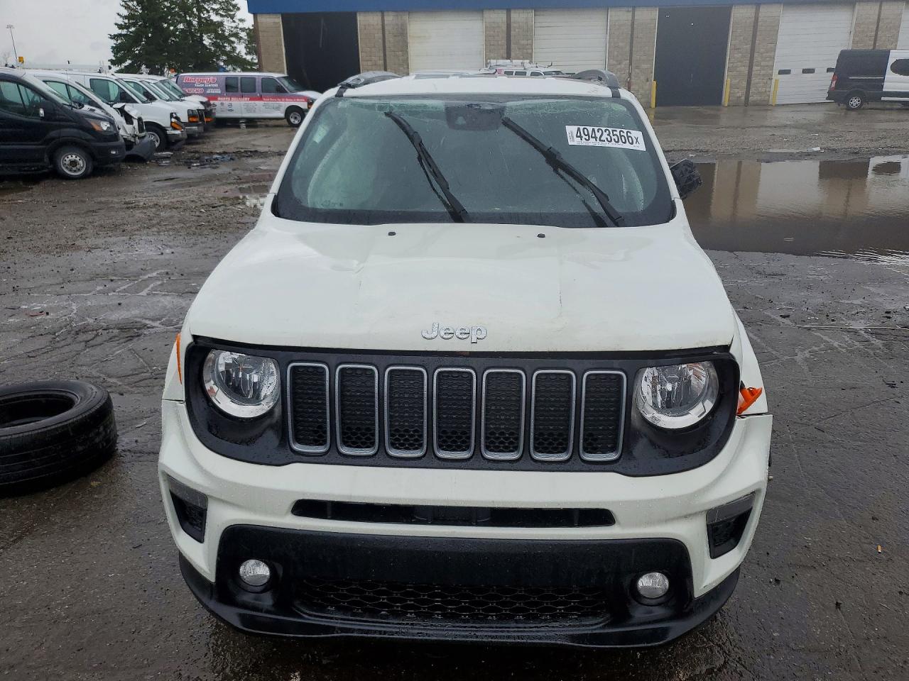 2023 Jeep Renegade Latitude Белый vin: ZACNJDB11PPP13586