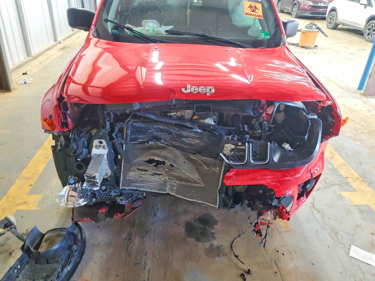 2023 Jeep Renegade Latitude Red vin: ZACNJDB15PPP20122