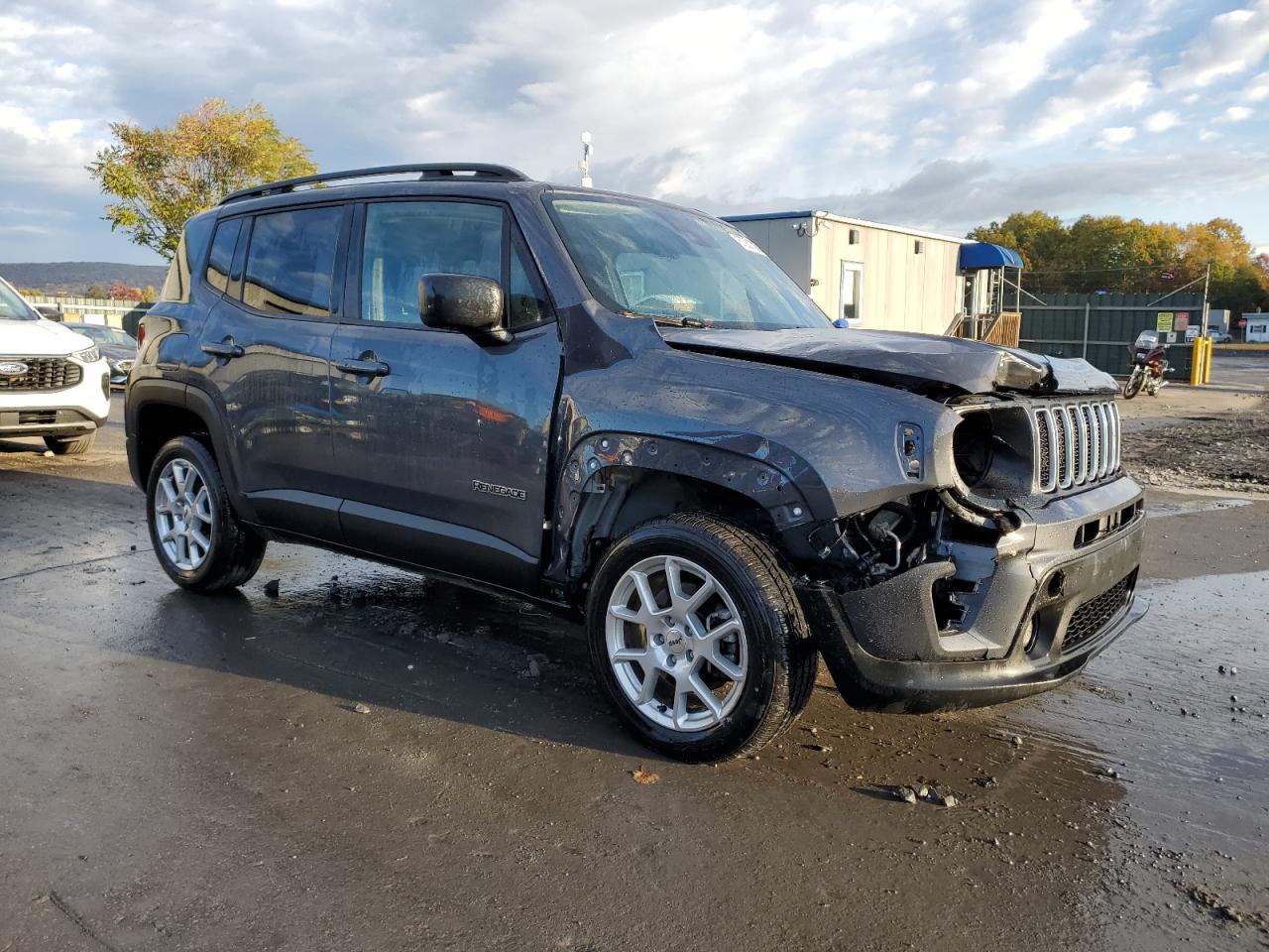 2022 Jeep Renegade Latitude Gray vin: ZACNJDB17NPN56739