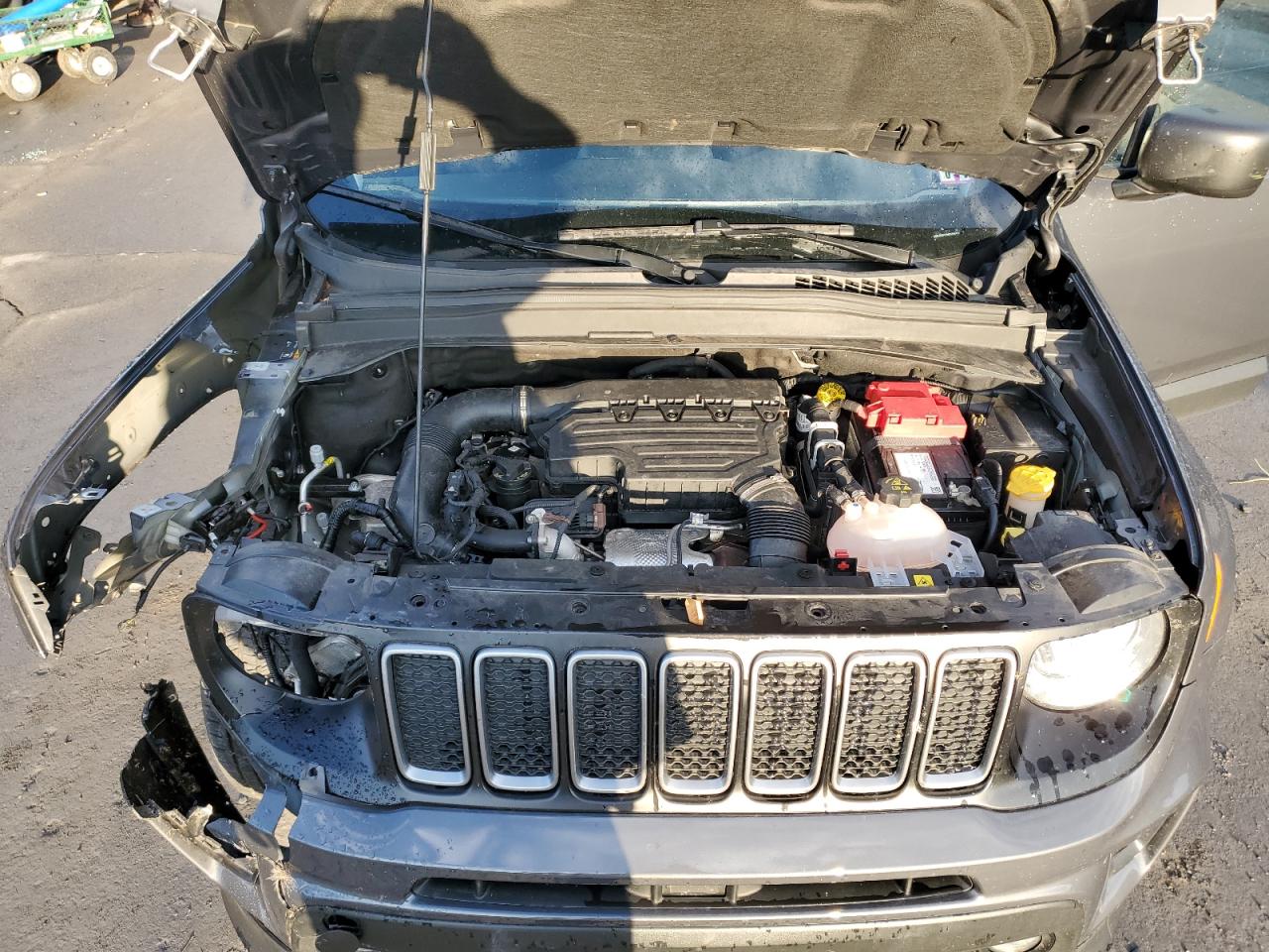 2022 Jeep Renegade Latitude Gray vin: ZACNJDB17NPN56739
