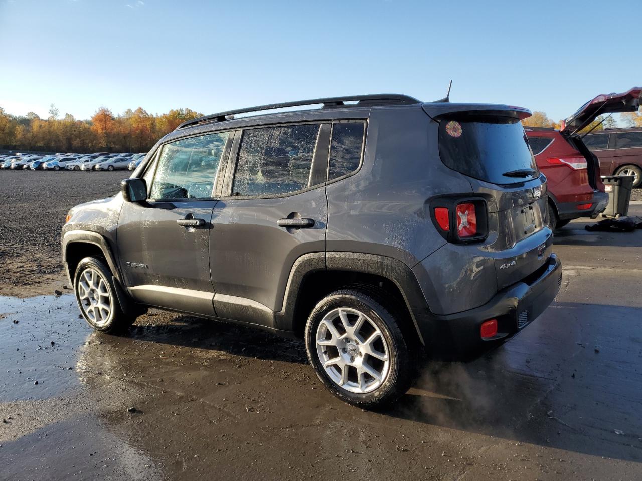 2022 Jeep Renegade Latitude Gray vin: ZACNJDB17NPN56739