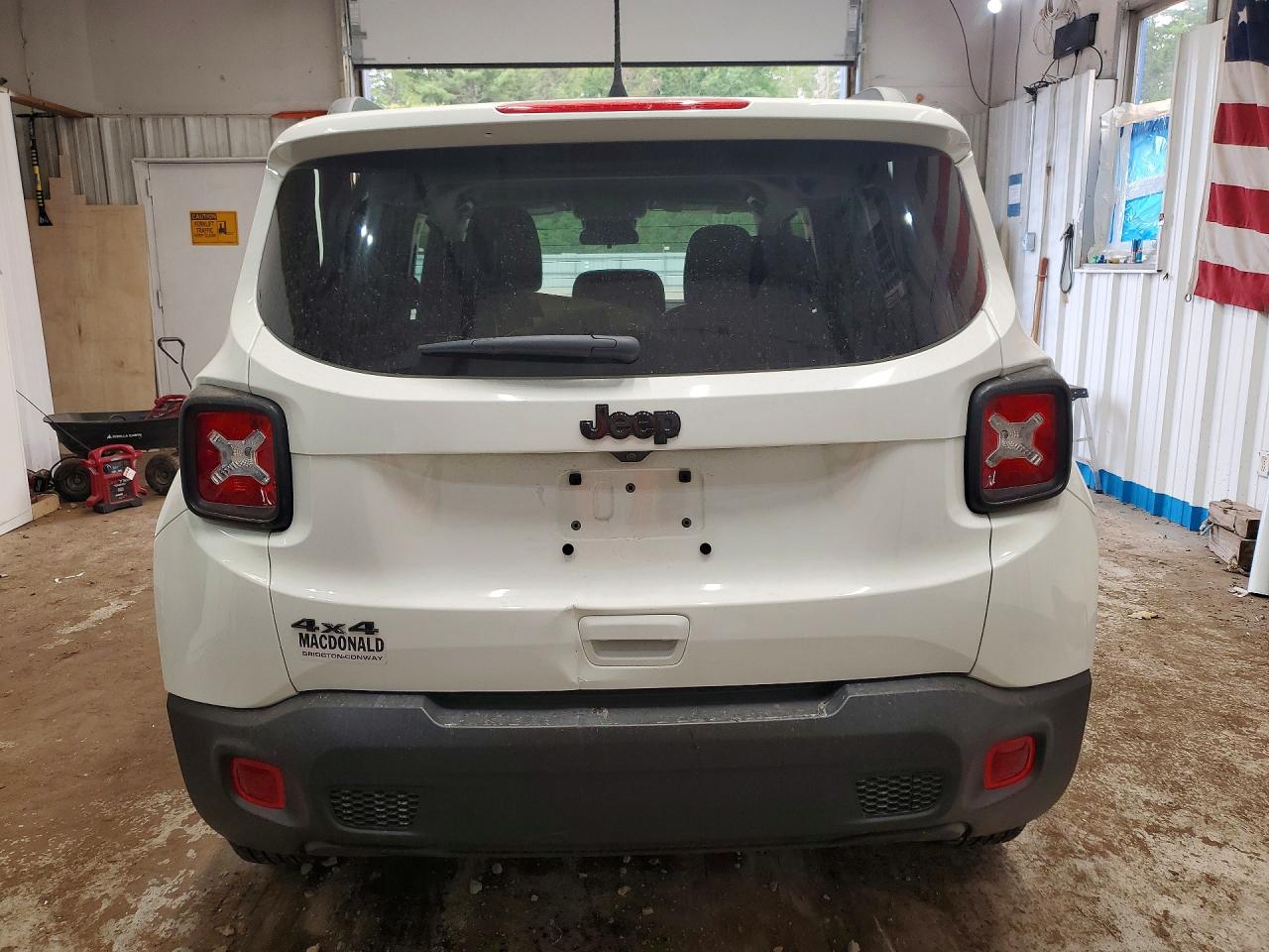 2023 Jeep Renegade Latitude Белый vin: ZACNJDB17PPP45023