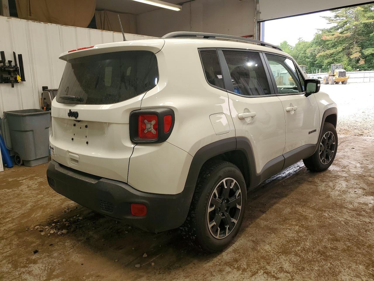 2023 Jeep Renegade Latitude Белый vin: ZACNJDB17PPP45023