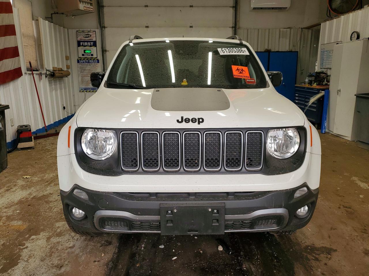 2023 Jeep Renegade Latitude Белый vin: ZACNJDB17PPP45023