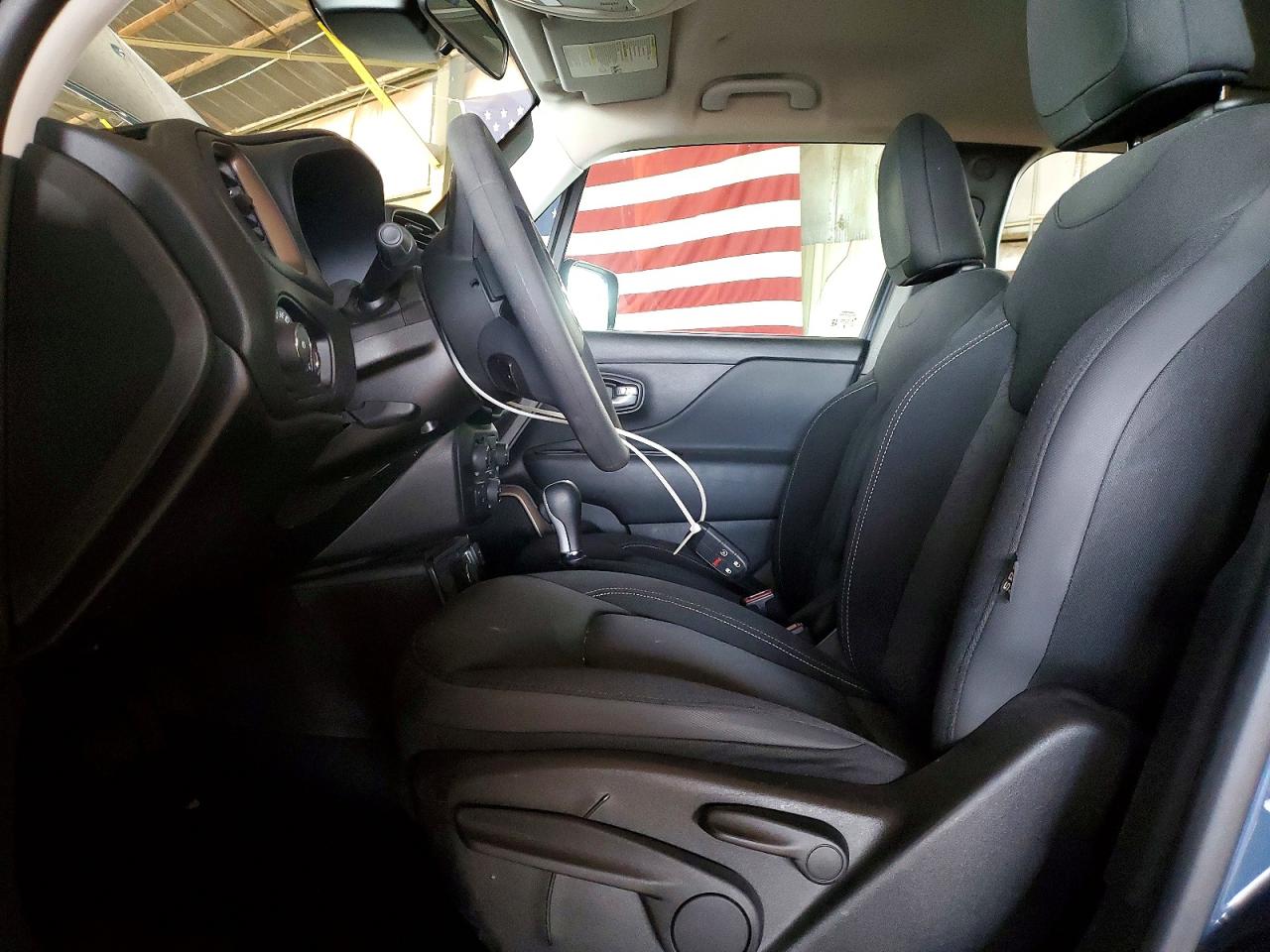 2023 Jeep Renegade Latitude Blue vin: ZACNJDB1XPPP36154