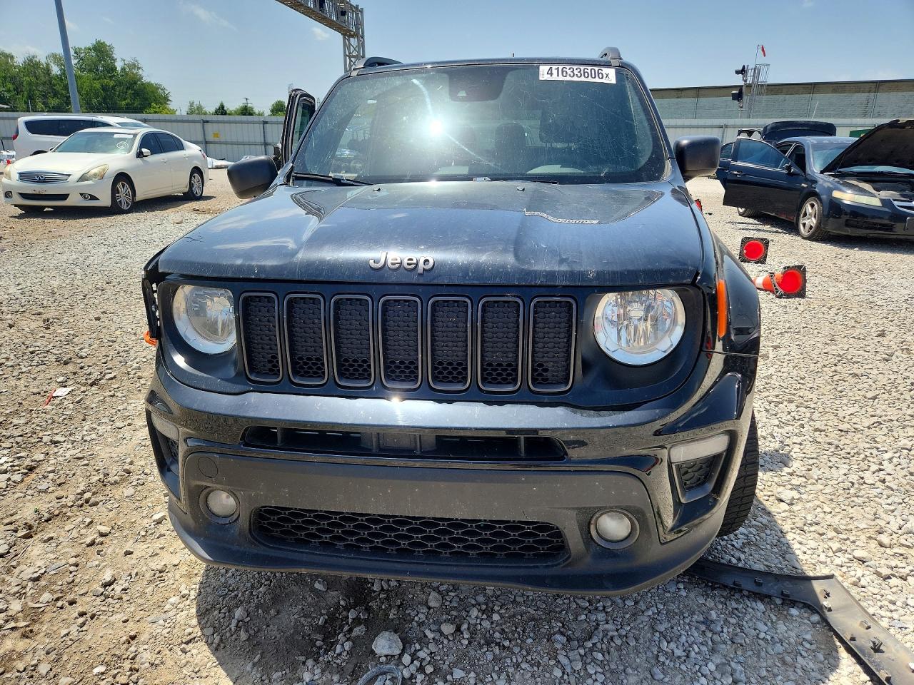 2021 Jeep Renegade Latitude Черный vin: ZACNJDBB1MPM64100