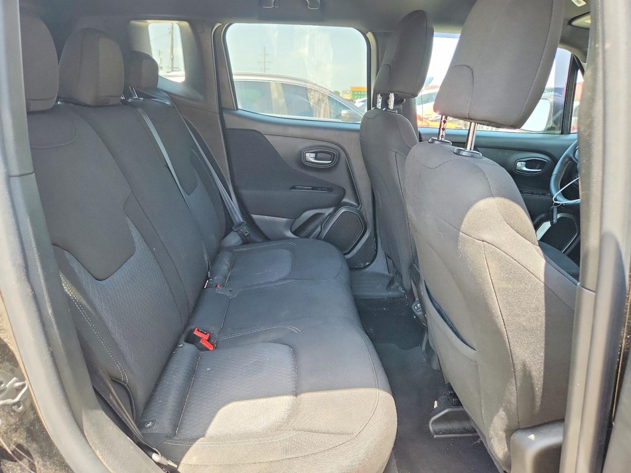 2021 Jeep Renegade Latitude Черный vin: ZACNJDBB1MPM64100