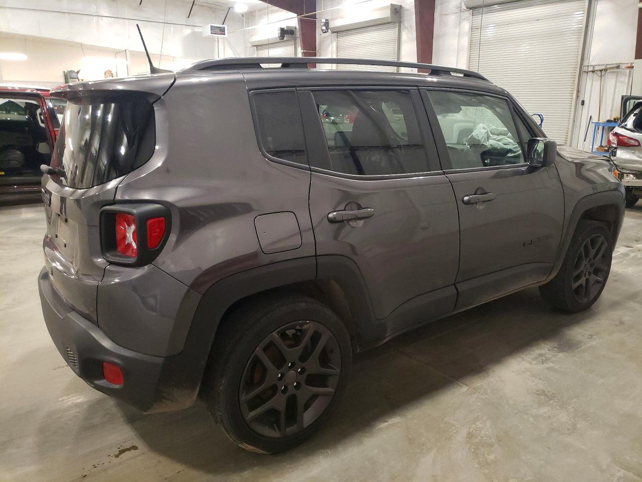 2021 Jeep Renegade Latitude Угольный vin: ZACNJDBB4MPN36990