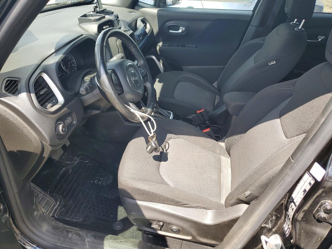 2021 Jeep Renegade Latitude Black vin: ZACNJDBB6MPN28440