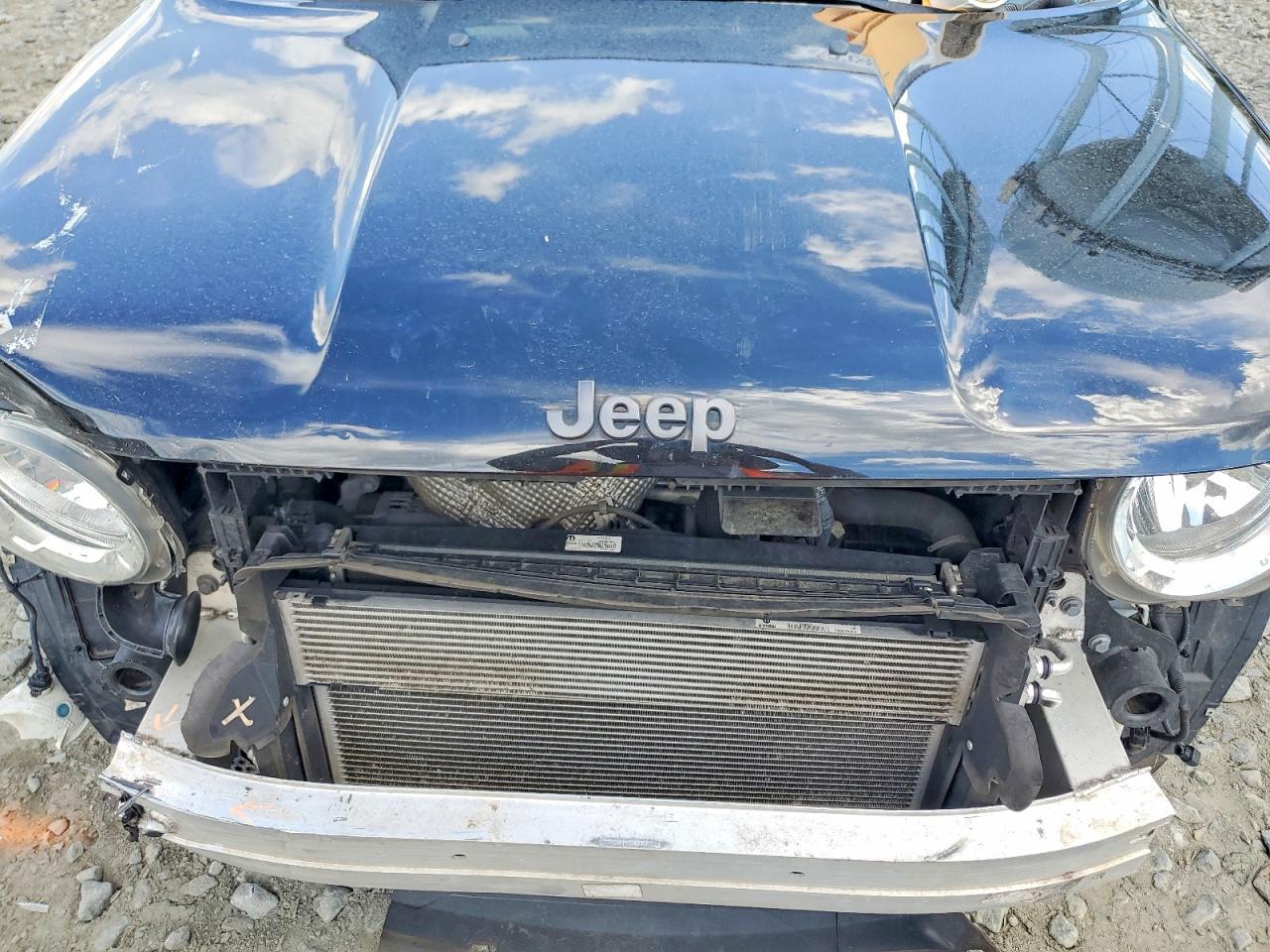 2021 Jeep Renegade Latitude Black vin: ZACNJDBB6MPN28440