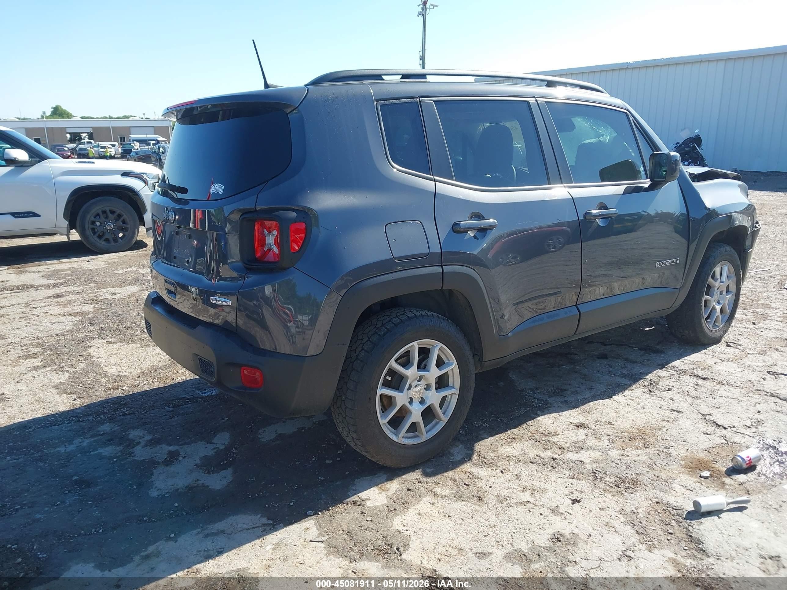 2021 Jeep Renegade Latitude 4x4 Серый vin: ZACNJDBB8MPN36605
