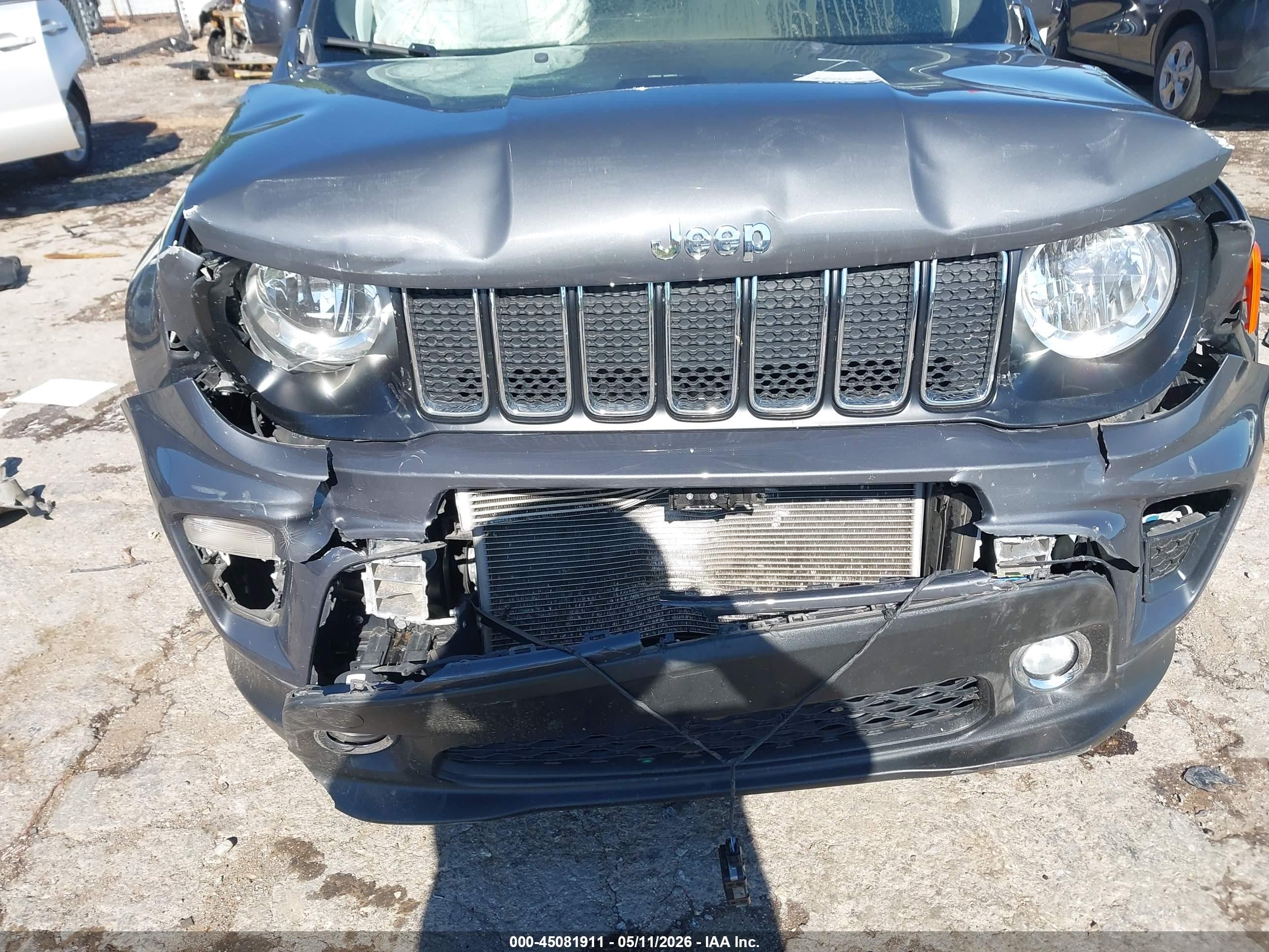 2021 Jeep Renegade Latitude 4x4 Серый vin: ZACNJDBB8MPN36605