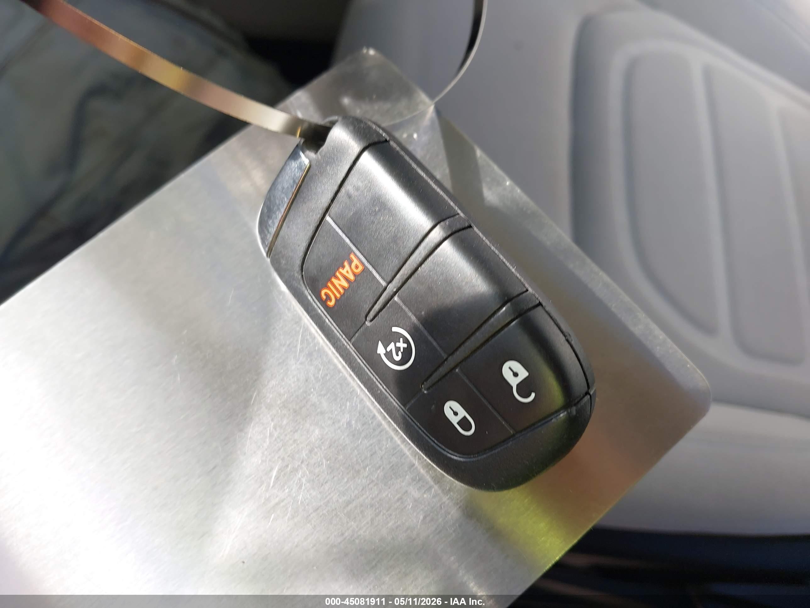 2021 Jeep Renegade Latitude 4x4 Серый vin: ZACNJDBB8MPN36605