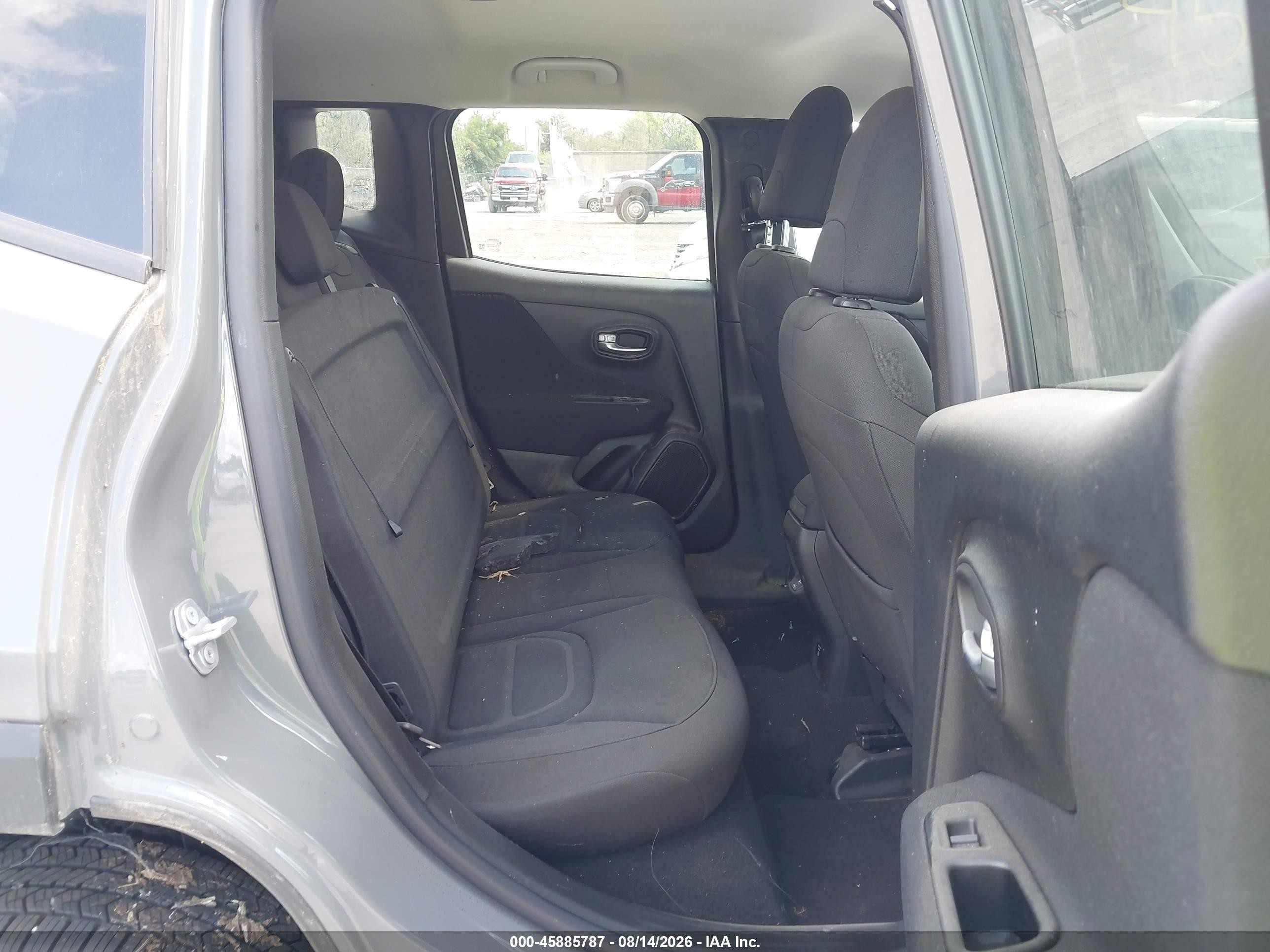 2021 Jeep Renegade Latitude 4x4 Gray vin: ZACNJDBBXMPM44024