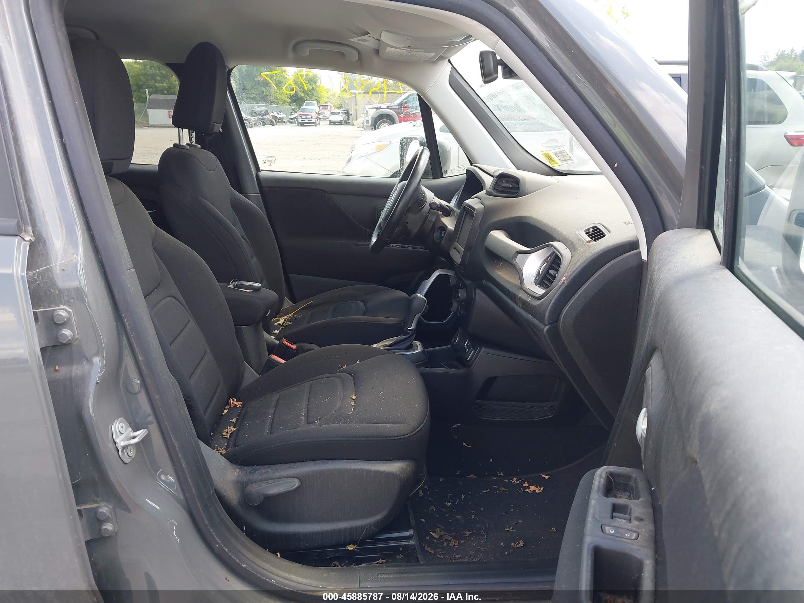 2021 Jeep Renegade Latitude 4x4 Gray vin: ZACNJDBBXMPM44024