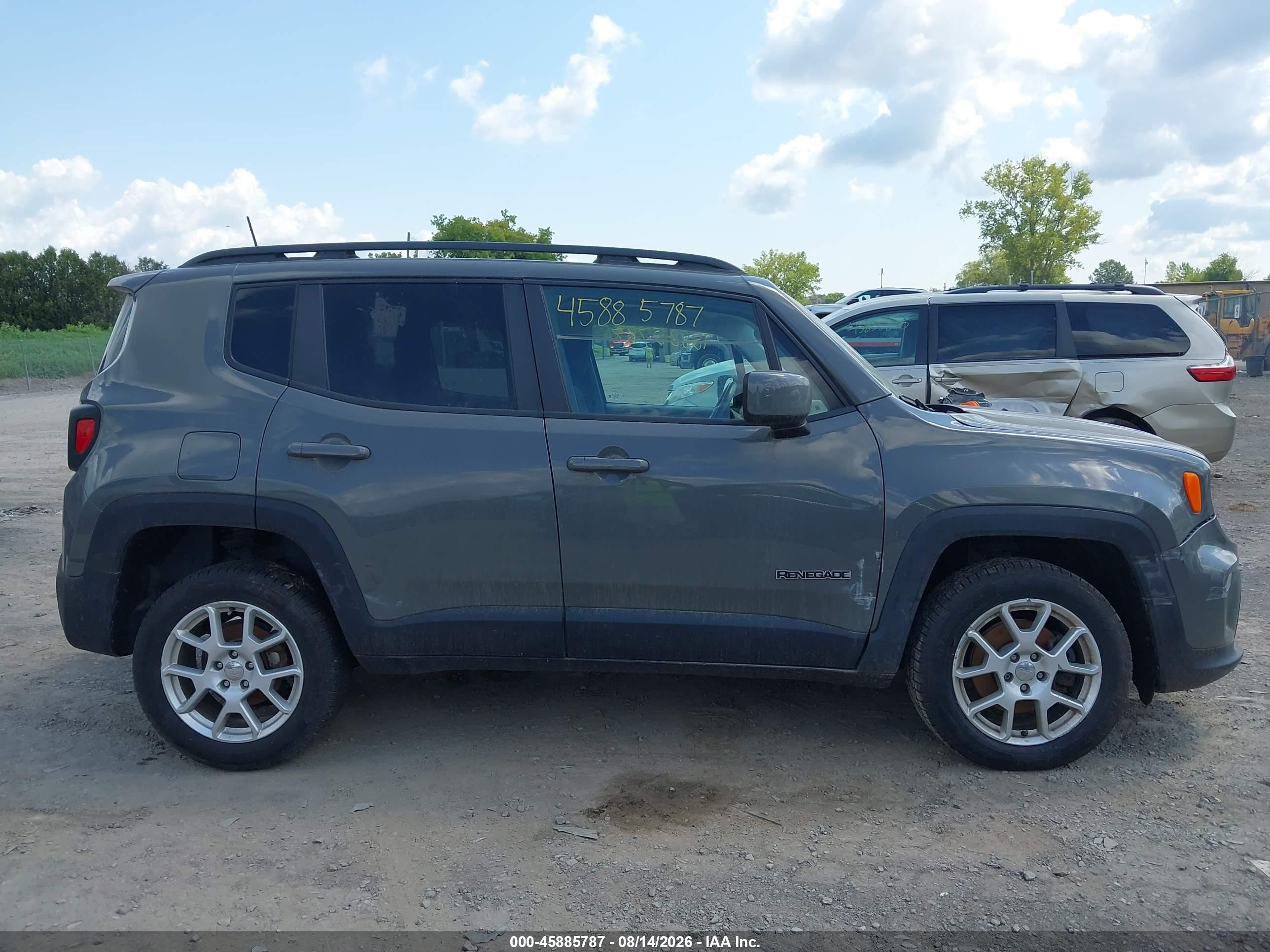 2021 Jeep Renegade Latitude 4x4 Gray vin: ZACNJDBBXMPM44024