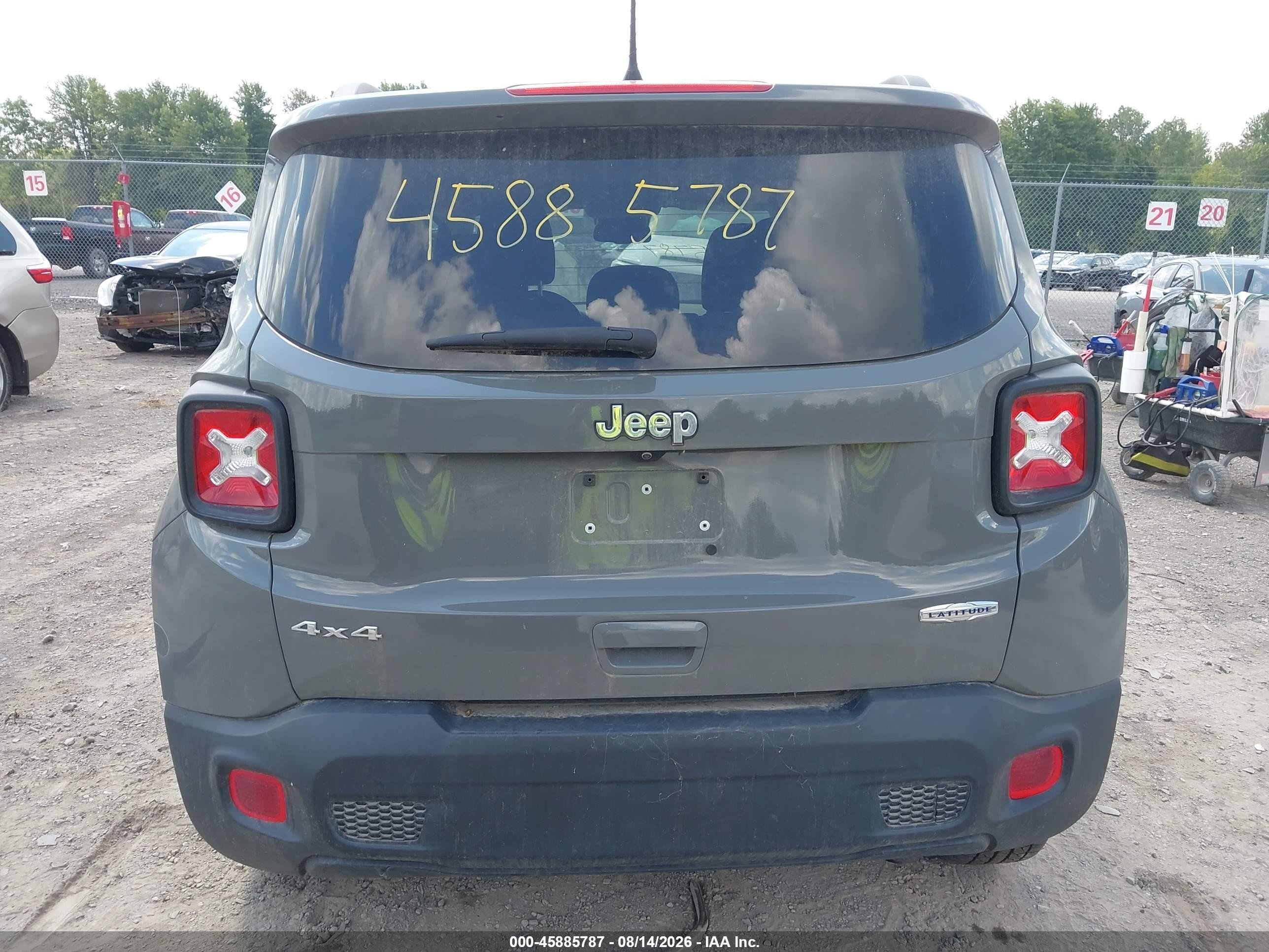 2021 Jeep Renegade Latitude 4x4 Gray vin: ZACNJDBBXMPM44024