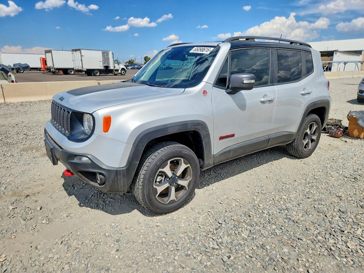 2021 Jeep Renegade Trailhawk Silver vin: ZACNJDC12MPM14490