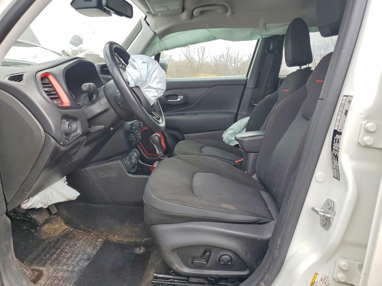 2022 Jeep Renegade Trailhawk White vin: ZACNJDC1XNPN79964