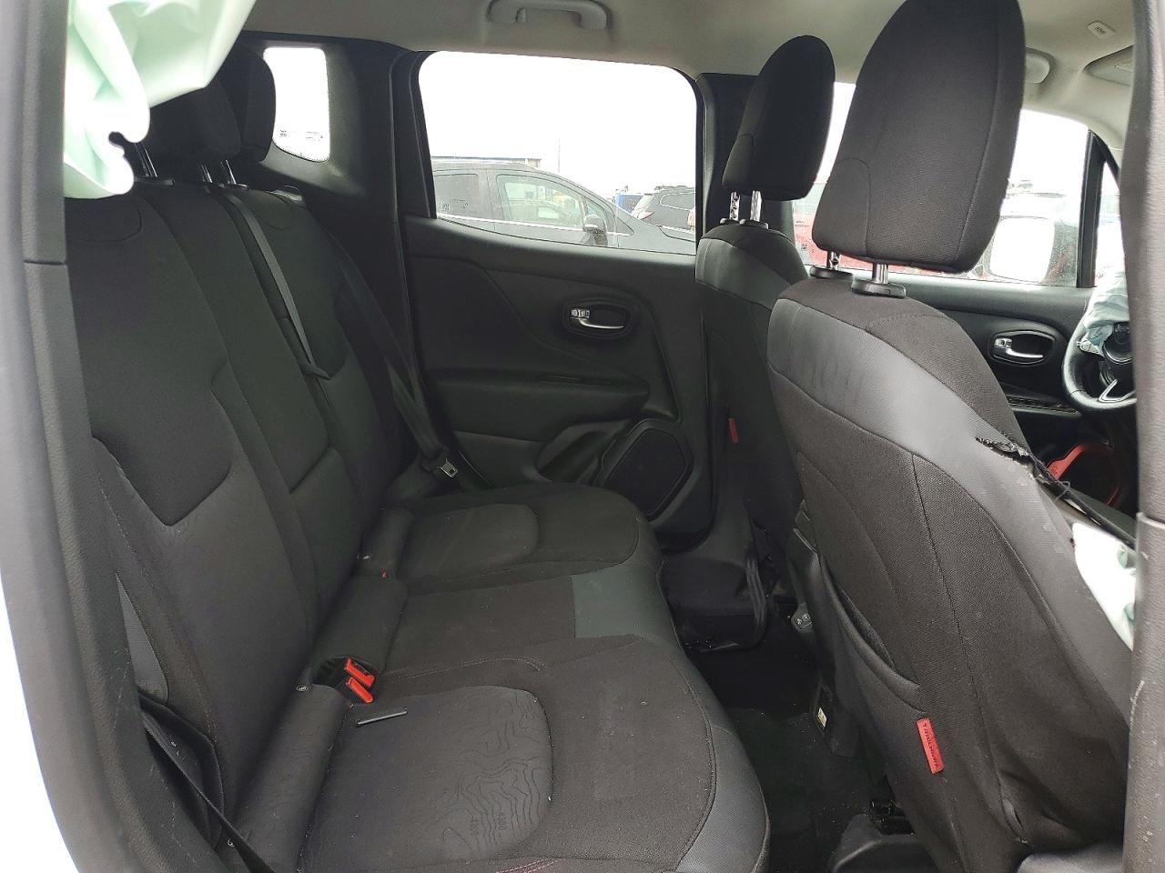 2022 Jeep Renegade Trailhawk White vin: ZACNJDC1XNPN79964
