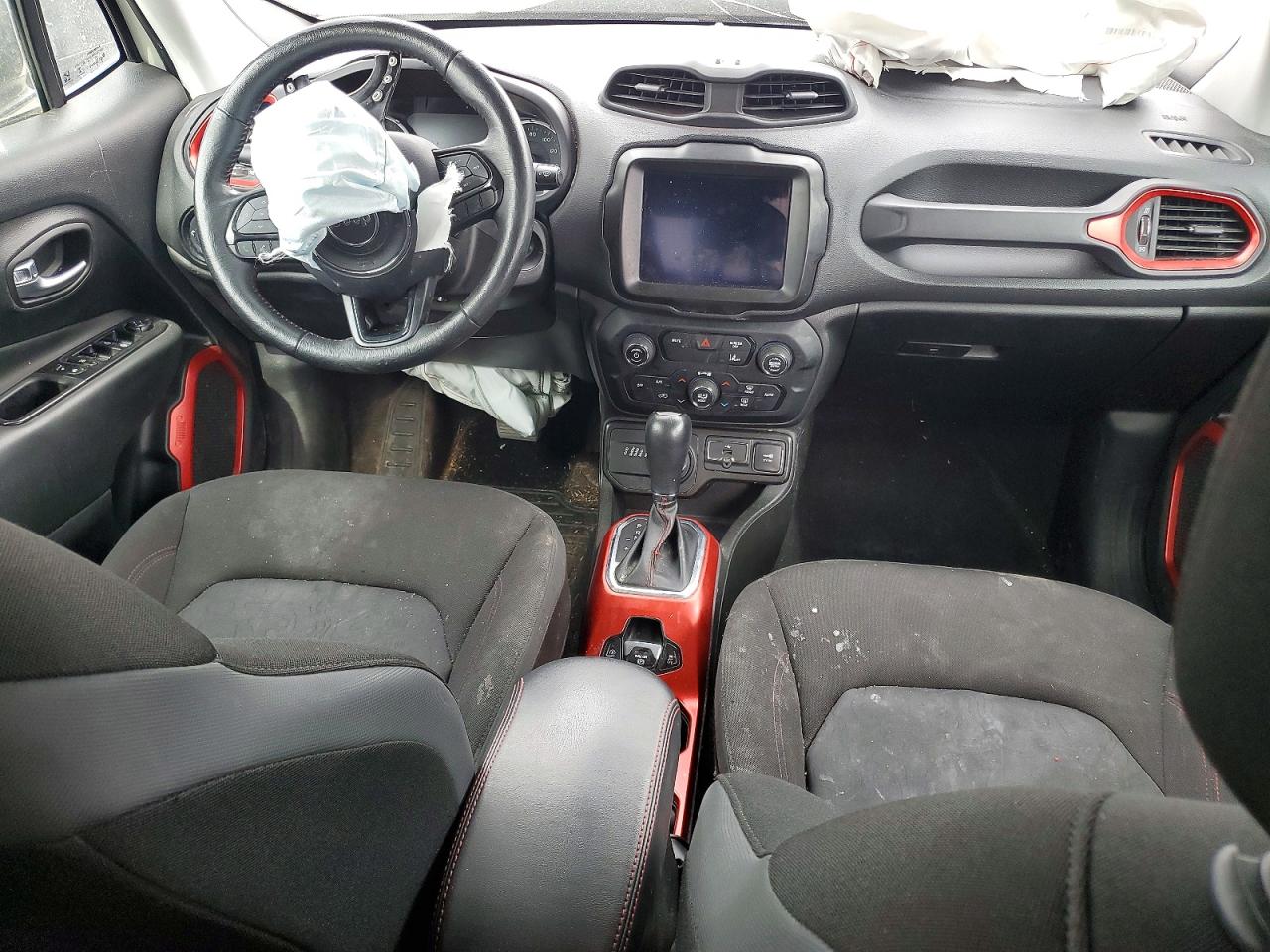 2022 Jeep Renegade Trailhawk White vin: ZACNJDC1XNPN79964