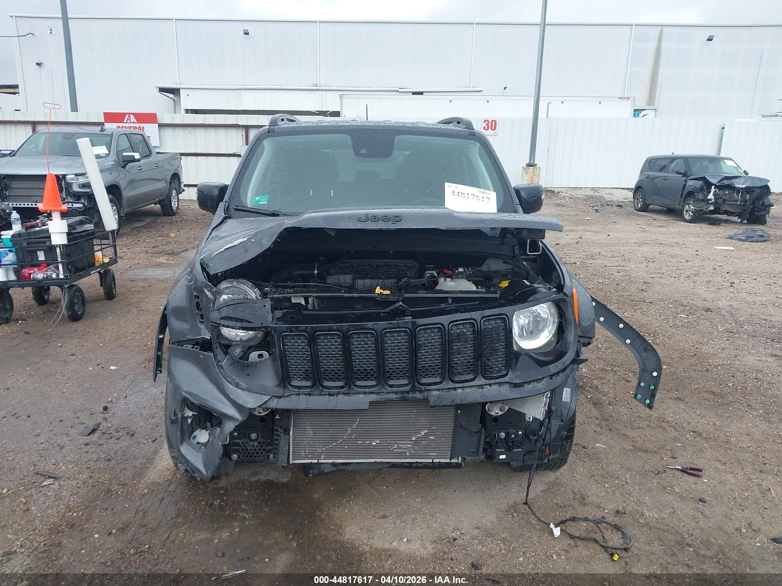 2023 Jeep Renegade Altitude 4x4 Gray vin: ZACNJDE10PPP34215